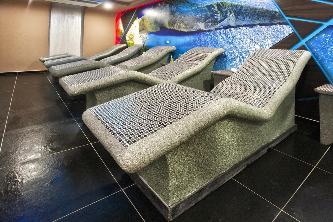 הרצג-נובי Wellness & Spa Hotel Acd Annex מראה חיצוני תמונה